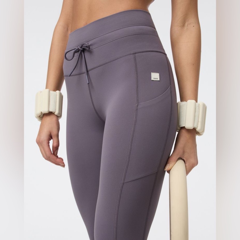 Vuori Women's High-Rise Drawstring Leggings in Mauve